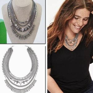 Stella & Dot Amelia statement necklace